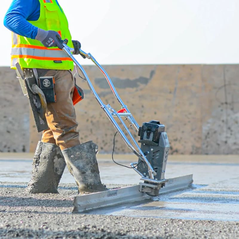 Battery Charger for eTVSA Battery Concrete Power Screed - Image 3